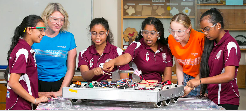 澳洲高考女生更易被录取？西悉尼大学拟降低理工领域女学生入学学分