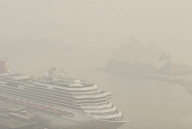 昨天悉尼的烟雾污染程度达到危险水平，超标13倍