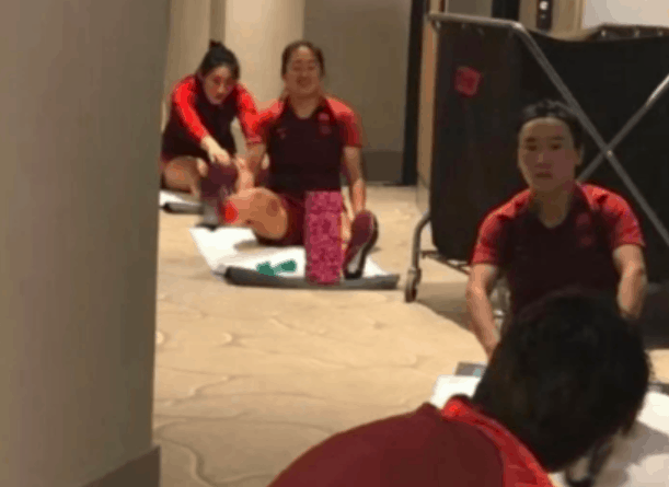 坚持在酒店走廊训练！中国女足在澳隔离期即将结束