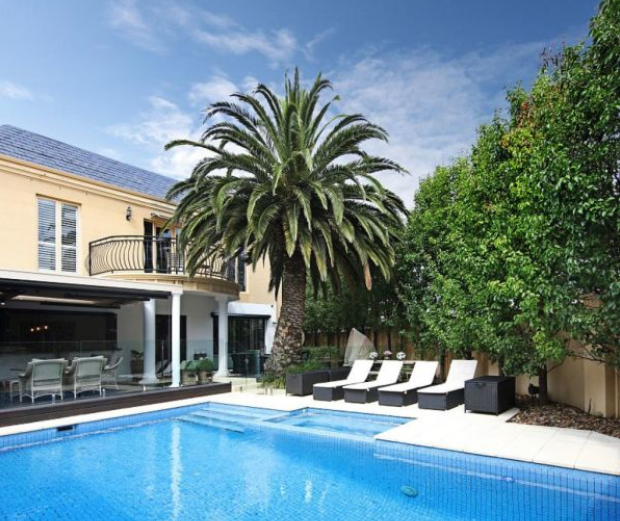 澳洲板球传奇人物豪宅出售，两年盈利200万