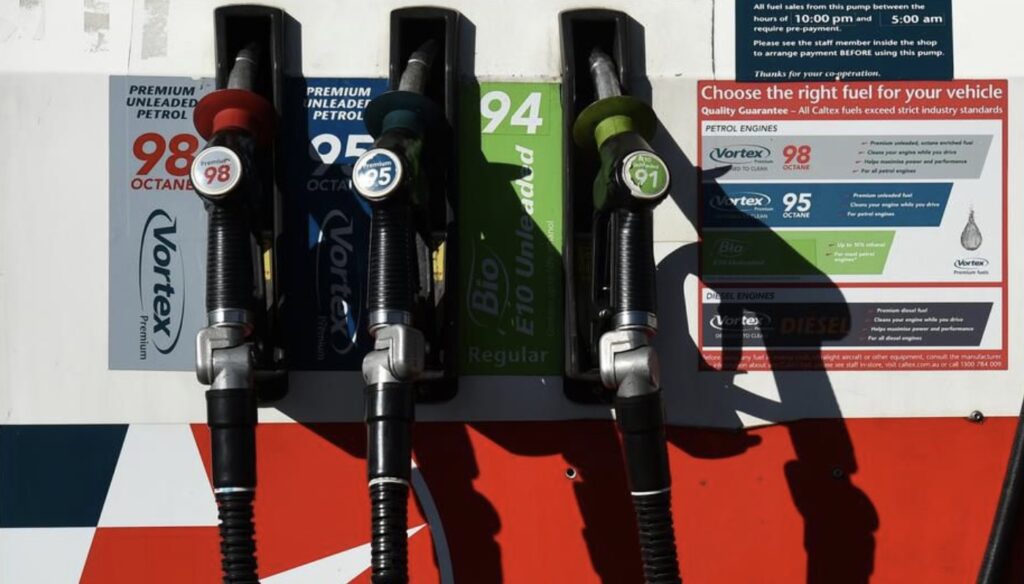 油价继续暴跌! 消费者或近期可享受到1澳元每升汽油