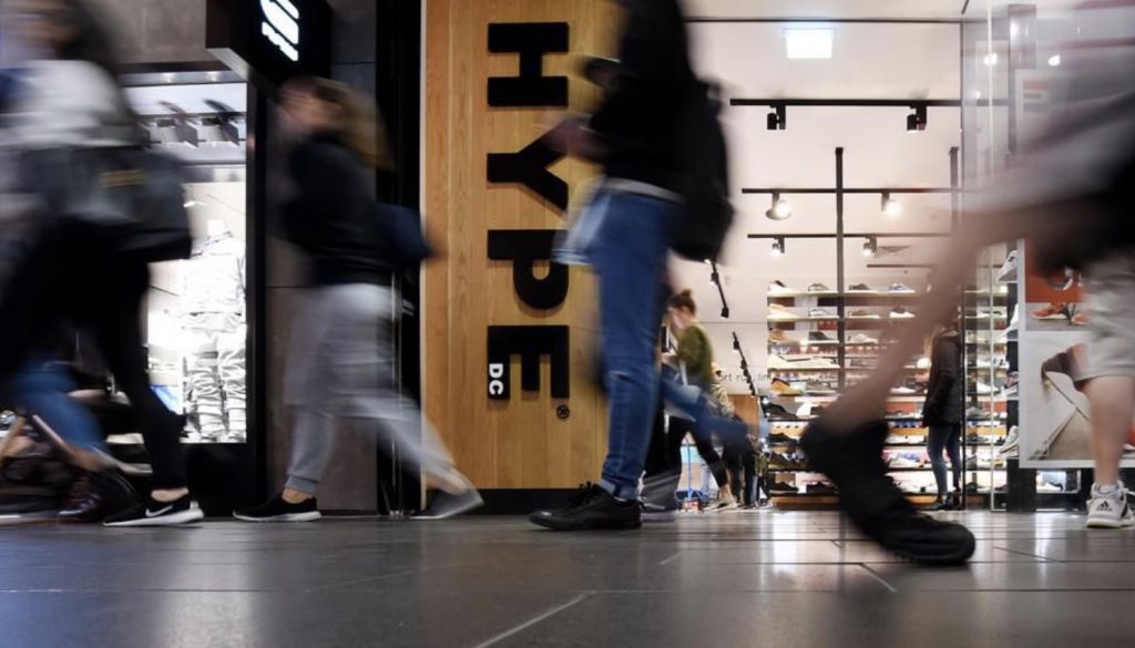 澳洲鞋类零售巨头线上销售大涨 计划重新布局未来