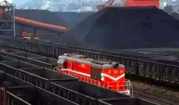 再降价！巴西3430万吨铁矿石运来中国，澳大利亚面临严峻考验