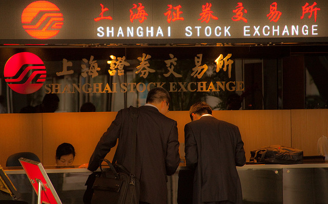 【每日盘讯】中国股市暴涨6%，美股回调势在必行？