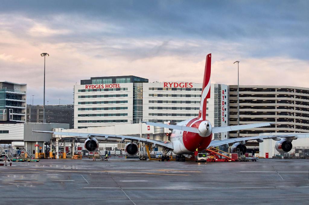 悉尼机场启动20亿澳元紧急融资计划，瑞银任独家承销商