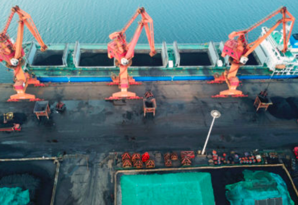 80艘澳洲运煤船仍被困中国！澳工会呼吁政府救救“贸易战俘”