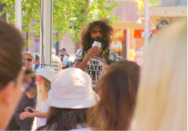 悉尼反口罩抗议者强辩：“没有人死于新冠病毒！”