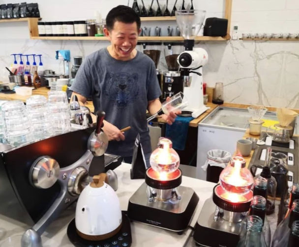 全澳最贵咖啡在墨尔本！亚裔老板亲自手冲一杯咖啡要价＄200！