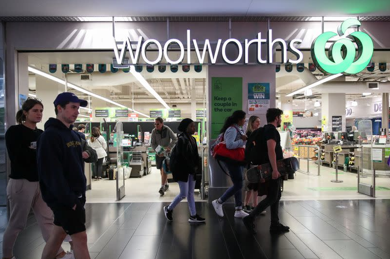 线上抢地盘，Woolworths控股数据分析公司