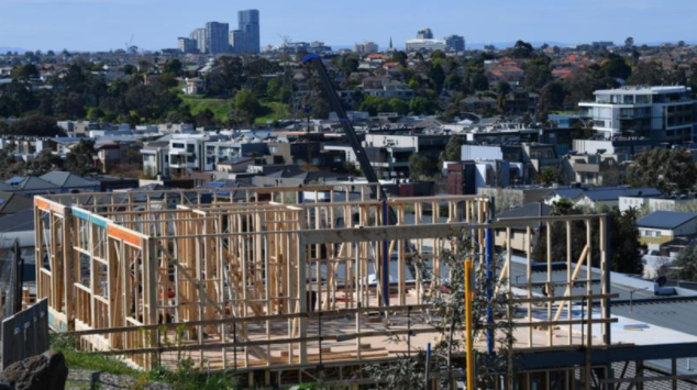 10年内翻一番，澳洲住房总值已超万亿！专家：房价涨幅远超工资难负担