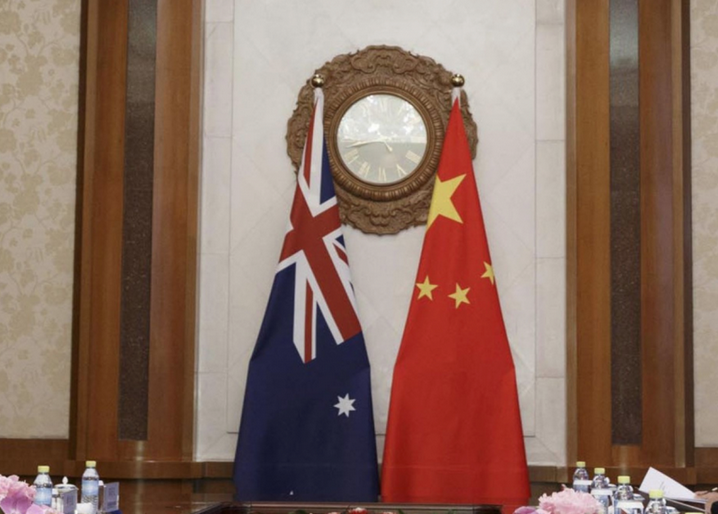 中澳关系陷入低谷，澳贸易部长承认：中方4个月没回信，会等下去
