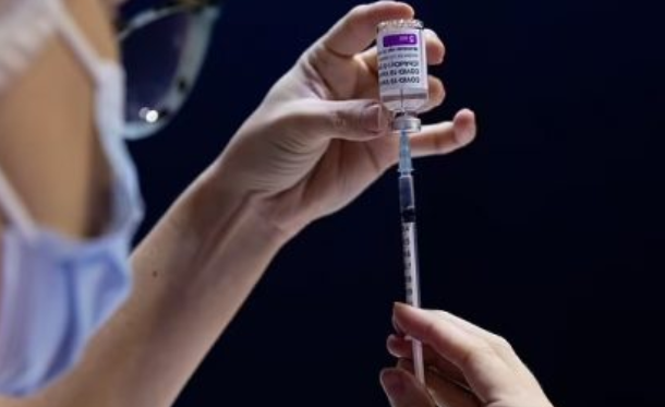 澳洲母亲接种阿斯利康疫苗后死亡 儿子后悔不迭：不该叫她接种！
