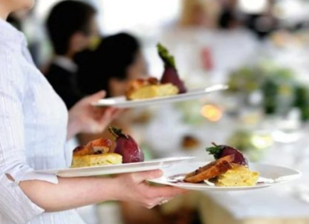 厨师、经理和服务员统统都缺！没了海外劳动力的澳洲餐饮业艰难求生