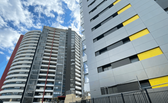 有家不能回！悉尼大型公寓出现“大量开裂迹象”，建筑专员禁止发放入住许可证