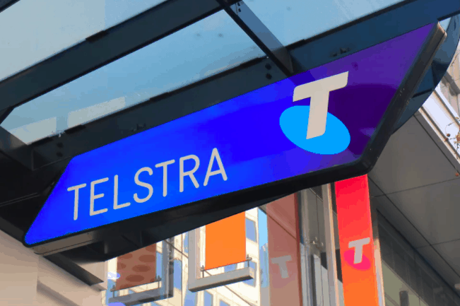 电信巨头Telstra出售旗下子公司49%权益，出售净现金收益将达28亿