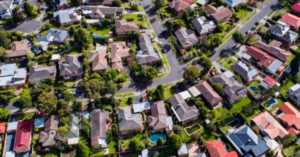 墨尔本上财年房价涨幅全澳州府城市最慢，业内人士预测房市将降温