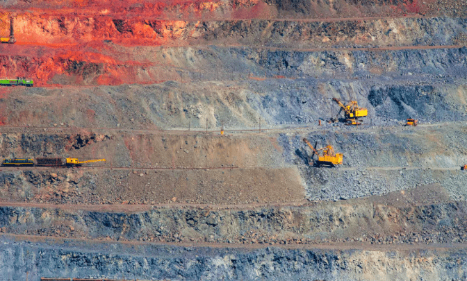 铁矿石开采龙头企业Fortescue出货量高达1.822亿吨，超出财年预期