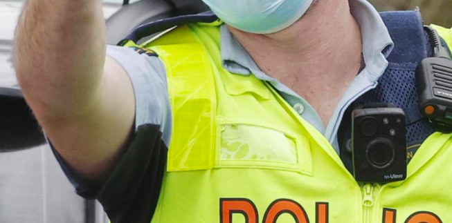 悉尼五名男子被控袭警、违反公共卫生令