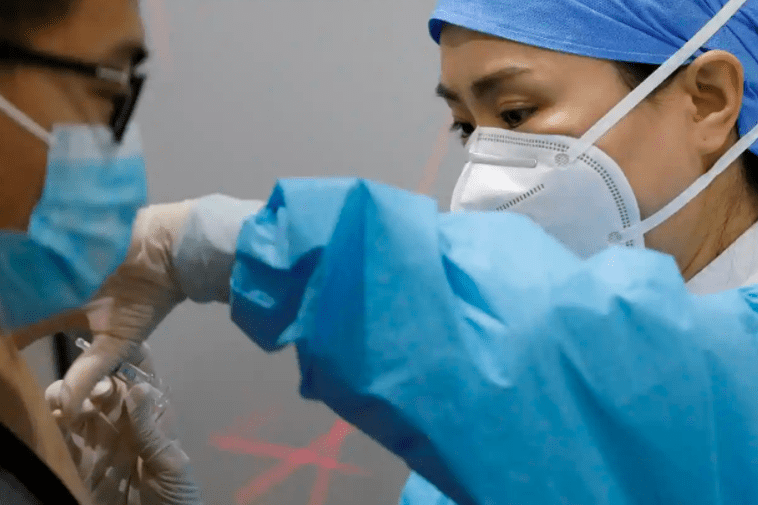 中国已给民众注射了20亿剂新冠疫苗