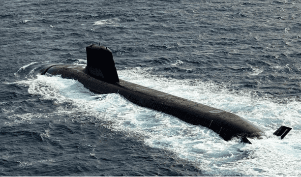 澳洲弃单改买英美潜舰，法国或将中止军事合作和贸易谈判！