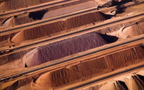 铁矿价经历暴涨暴跌一年 多数分析师料明年将会低抑