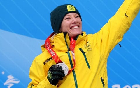 Jaclyn Narracott 获得冬奥女子钢架雪车银牌