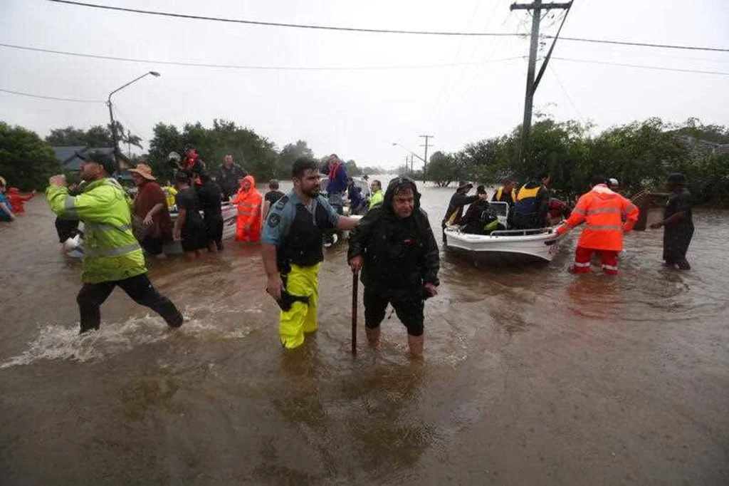 洪水淹没新州北部多个城镇 3万人疏散30万人等待撤离