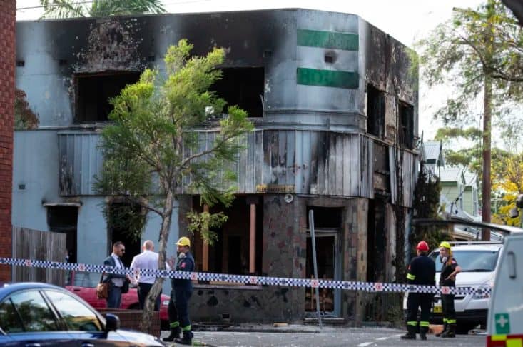 悉尼内西区一合租屋发生火灾导致3人死亡   45岁男子被控谋杀和纵火罪名
