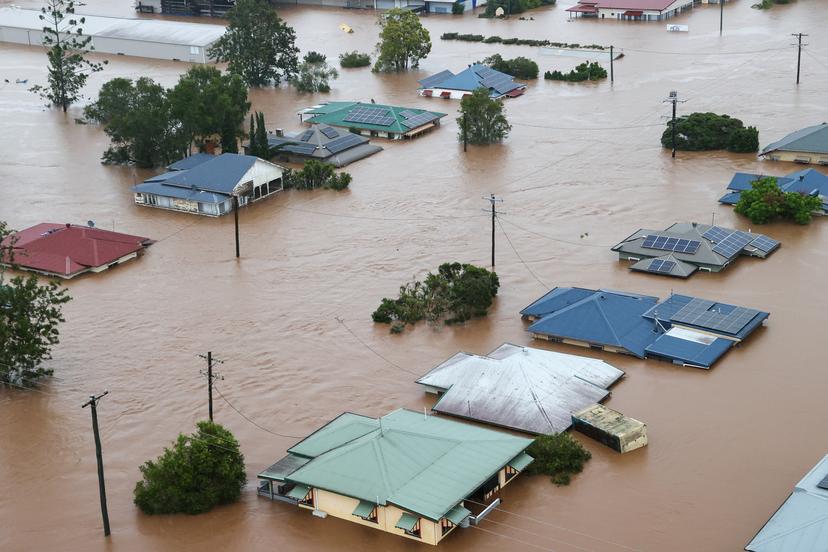 本来拨给新州洪水灾民的拨款中有惊人的一部分被行政费用吞掉