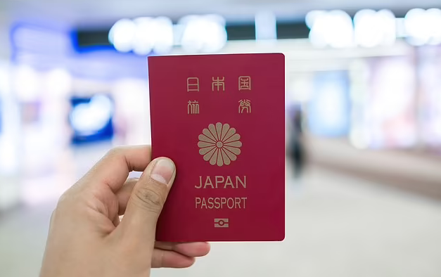 最新全球“最强护照”排名出炉！澳洲名列第7，中国排名66