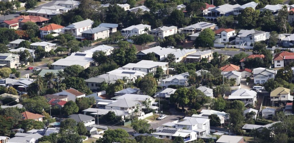 澳洲竞选活动拉开帷幕 民众对住房担忧升至新高！