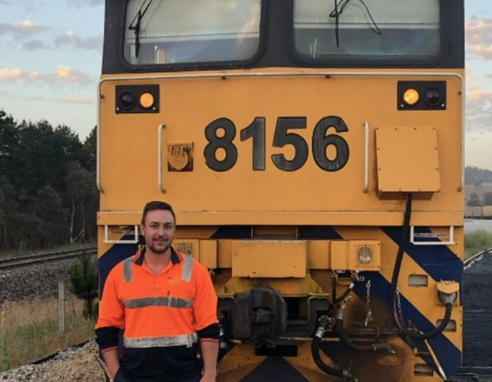悉尼31岁火车司机坐拥13套房，实现财富独立辞去工作环游世界