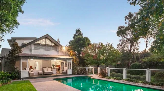 澳洲别墅超底价0万成交，引发轰动！中介：完美位置+大面积，让它成“香饽饽”