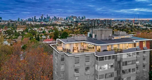 墨尔本豪华顶层公寓出售！光露台就有180平，可欣赏最佳城市风景