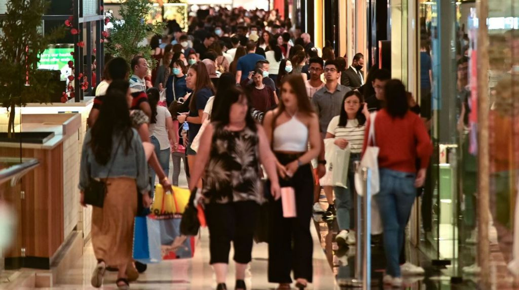 澳洲三分之二零售商劳动力短缺，数月招不到人！行业呼吁加快移民和留学生入境