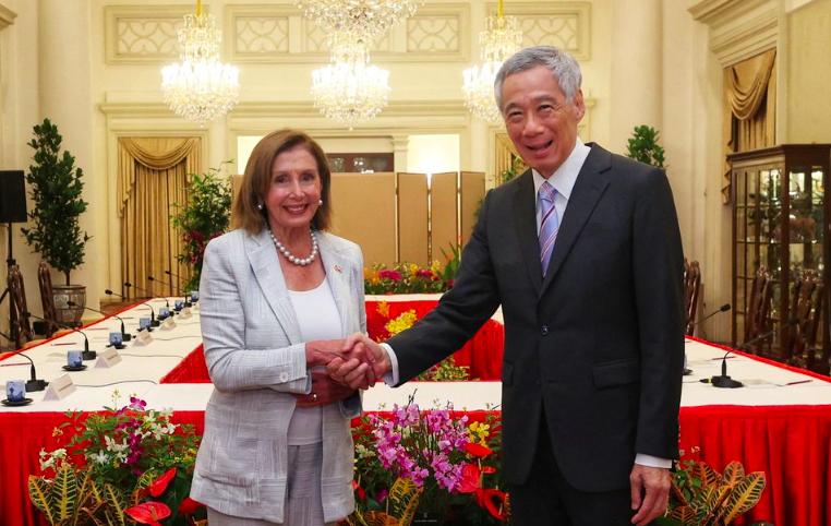 消息人士称，美国众议院议长佩洛西将不顾中国警告访问台湾