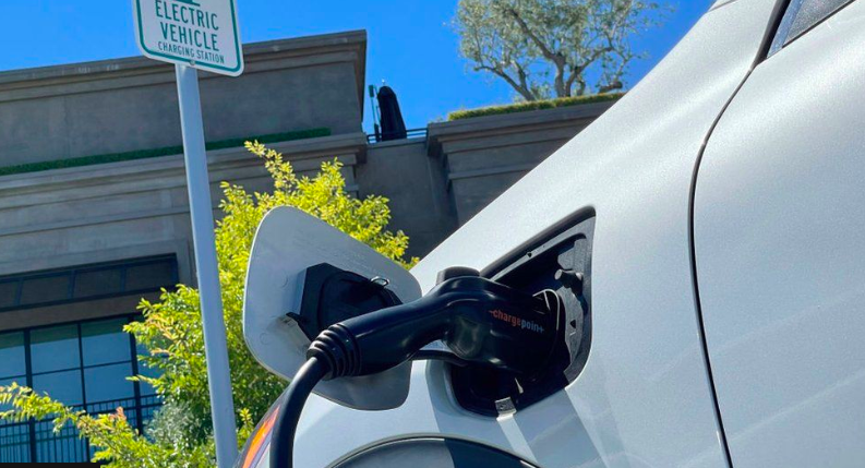 加州将在2035年前禁止纯汽油车
