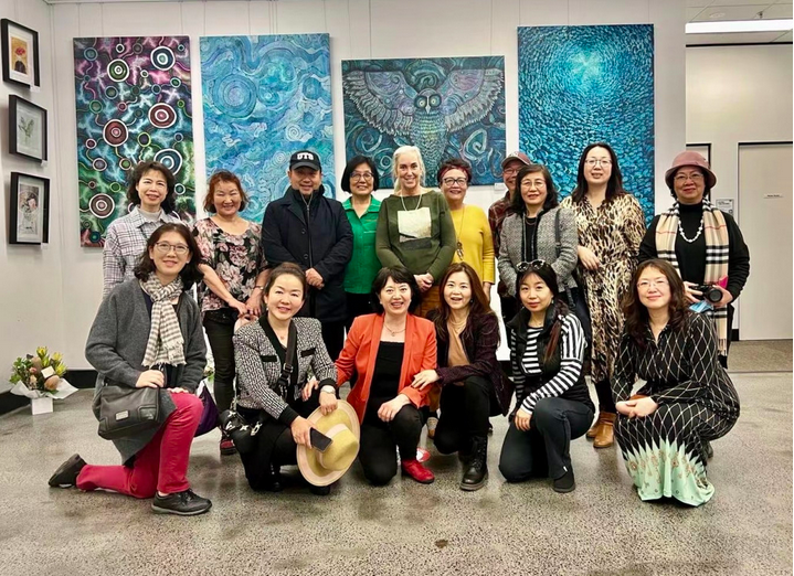 跨文化族群女性艺术家联展，顾龙鹰分享从零学油画的经历