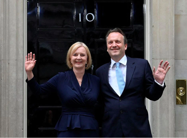 英国新首相特拉斯公布内阁名单，没有一名白人出任重要内阁职位