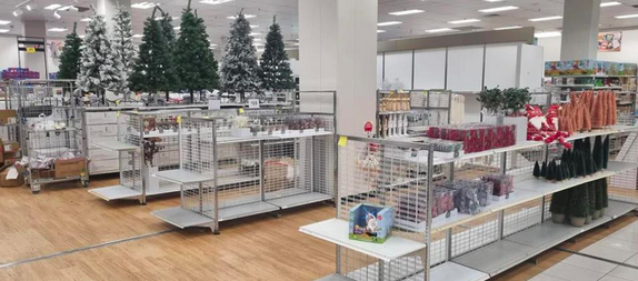 离圣诞还有3个月，Burwood Kmart就开卖圣诞树！网友：认真的？