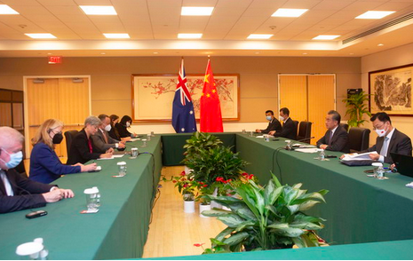 澳中关系再现解冻迹象！中国外长称愿与澳方合作，解决分歧