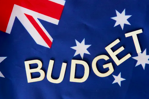 澳洲财政赤字大幅减少，但盈余仍遥远