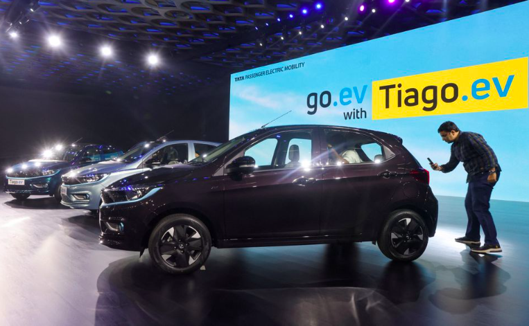 塔塔公司在印度推出一万美元的电动汽车，进一步领先和巩固印度市场