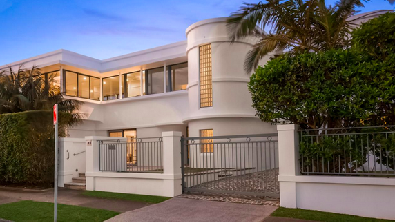 悉尼豪宅拍卖前售出，成交价高达00万！卖家两年获利0万