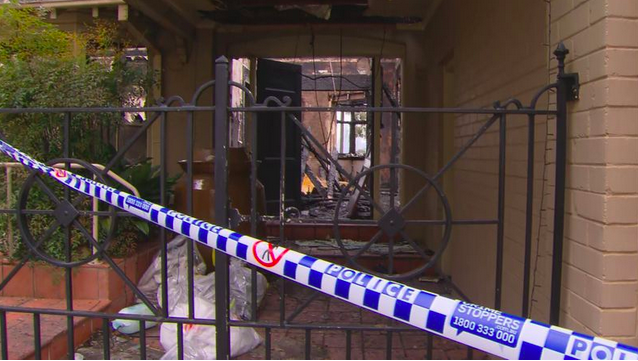 专家确认悉尼华人00万豪宅遭蓄意纵火，警方公布可疑男子信息