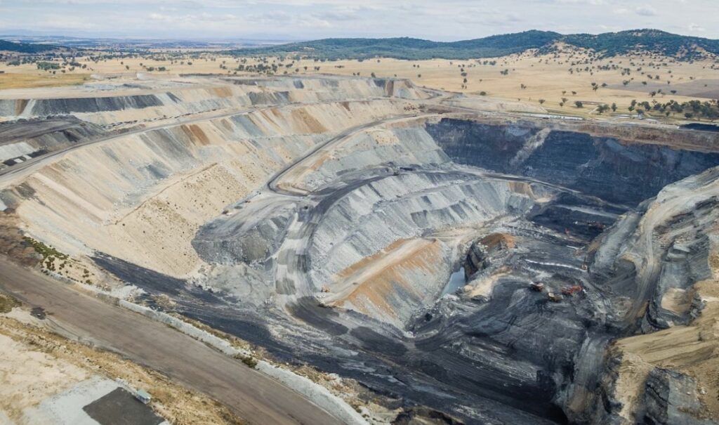 澳洲煤炭商Whitehaven预计 2023 年上半年收益创纪录