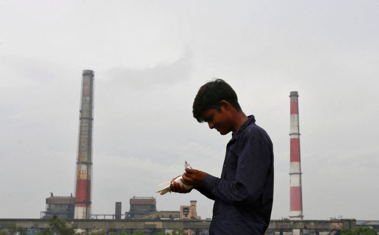 印度要求公用事业公司在2030年之前不要淘汰燃煤电厂