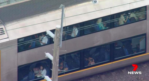 悉尼城铁突发断电，多条线路被迫停运！通勤者被困车厢