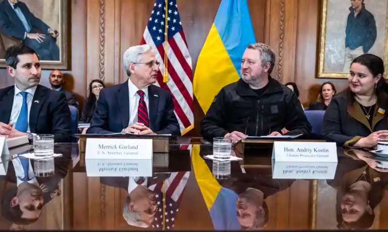 报道指美国允许被没收的俄罗斯资产转给乌克兰