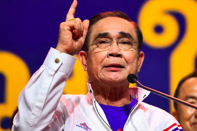 泰国总理在民意调查中下滑，民调落后于竞争对手